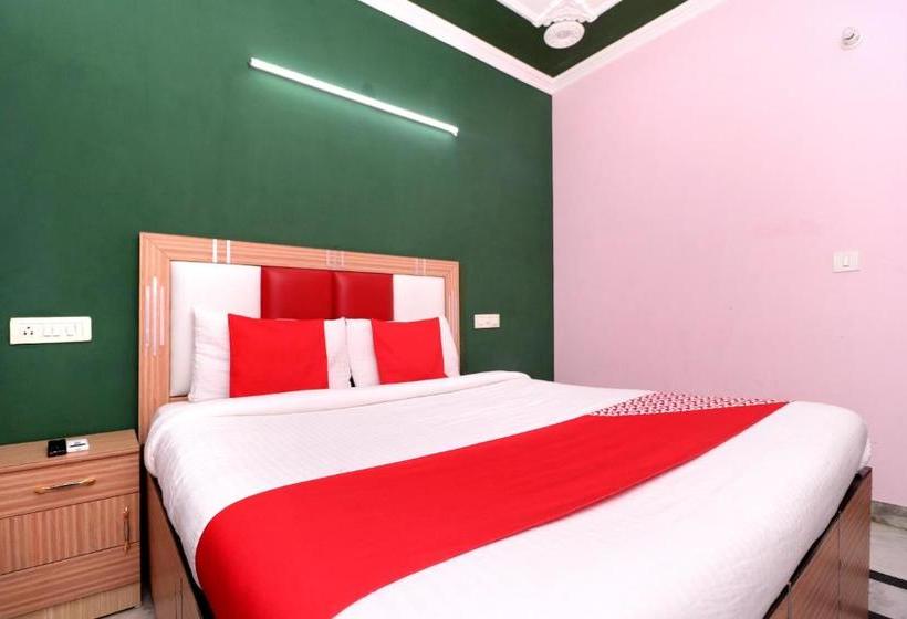 Отель Oyo 16715  City Luxury 45