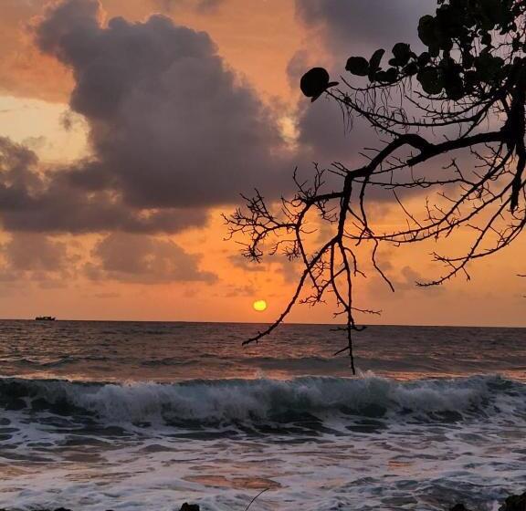 פנסיון Casa Hostal Playa Coral