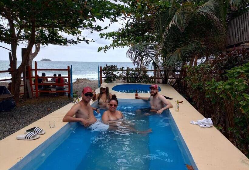 پانسیون Casa Hostal Playa Coral