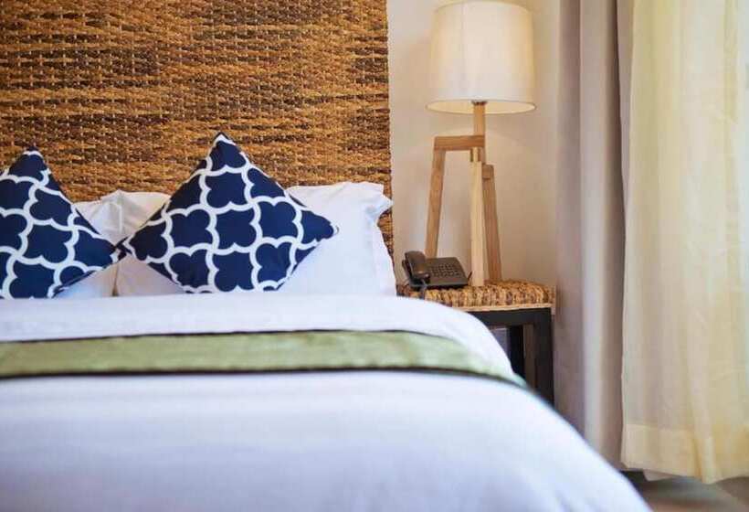 پانسیون Crystal Sands