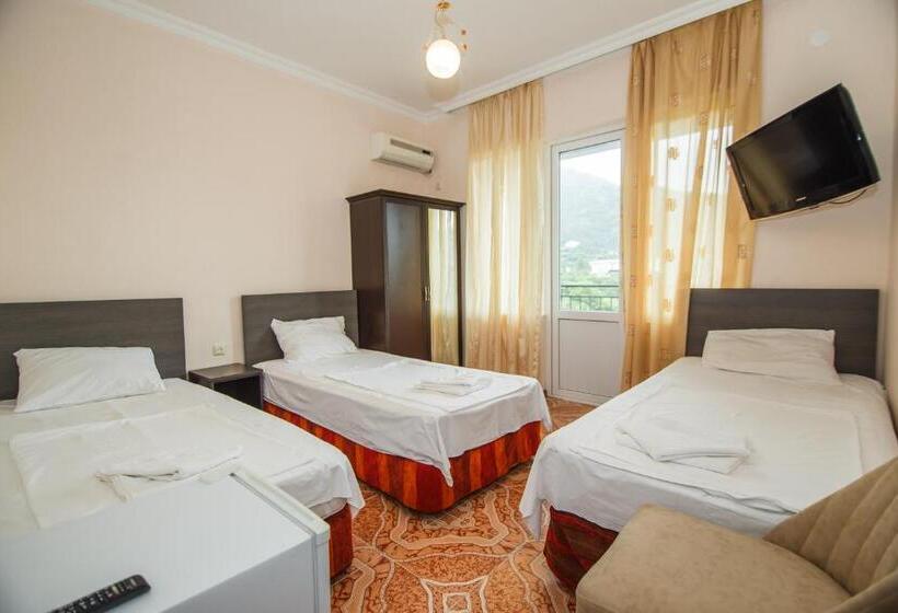 پانسیون Guest House Nia