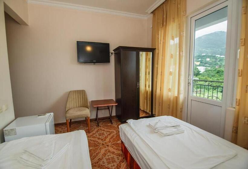 پانسیون Guest House Nia