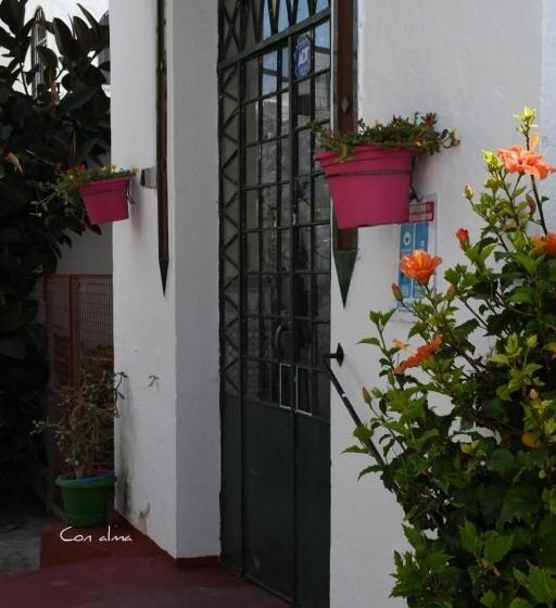 بنسيون Hostal Costa De La Luz