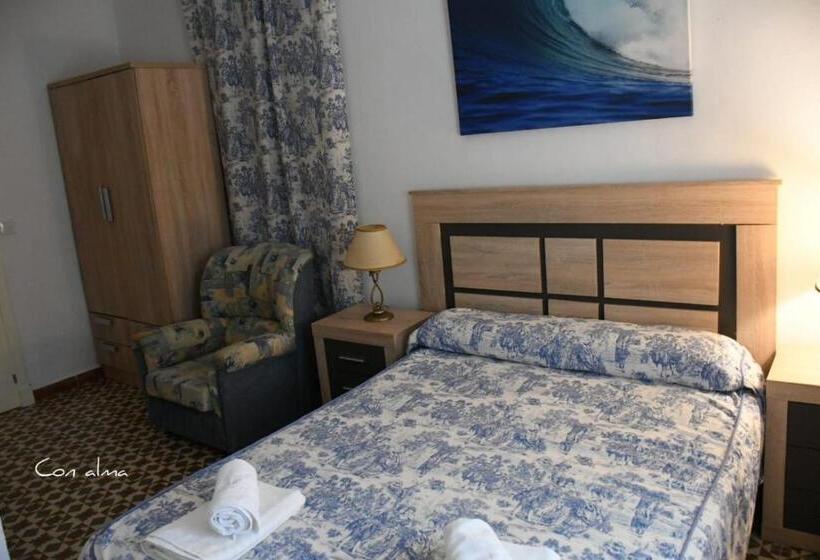 بنسيون Hostal Costa De La Luz