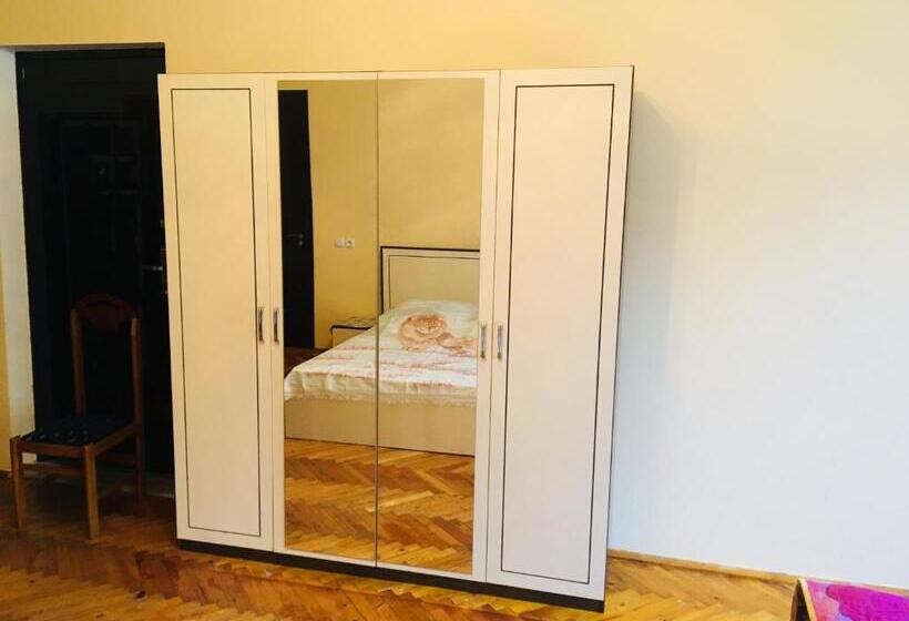 پانسیون Marina Kvariati