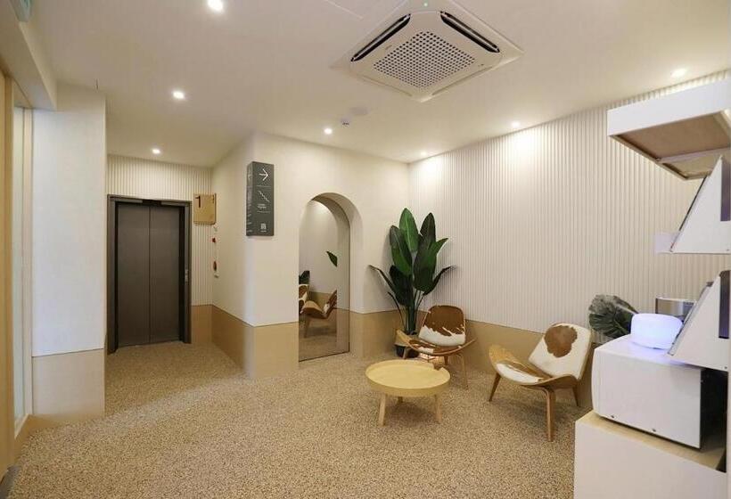 Hotel Chuncheon Pine Tree