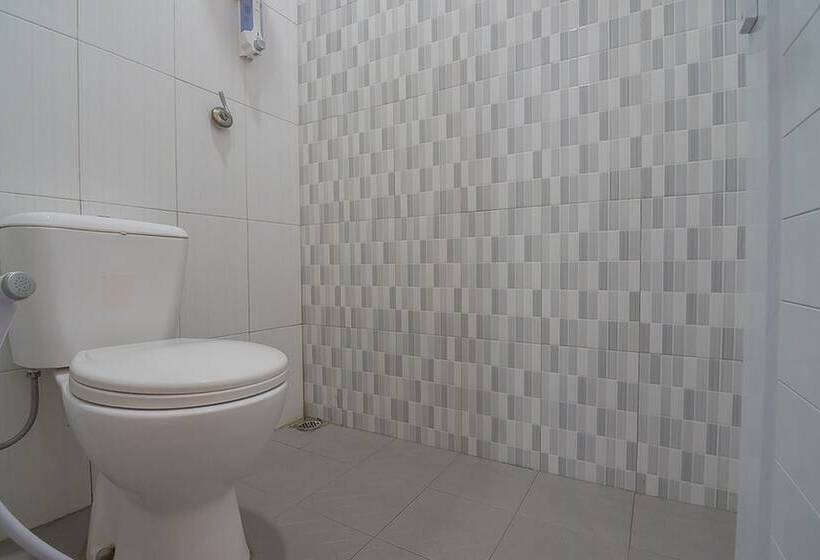 膳宿费 Reddoorz Near Alun Alun Kc Haurgeulis