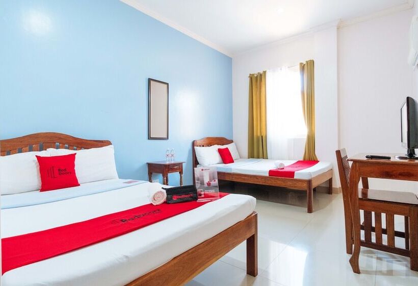 پانسیون Reddoorz Near Skylight Convention Center