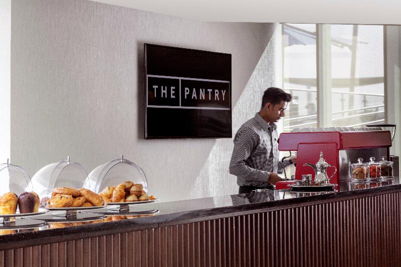 Avani Plus Palm View Dubai Hotel & Suites