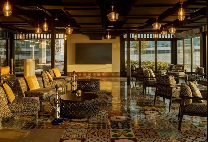 Avani Plus Palm View Dubai Hotel & Suites