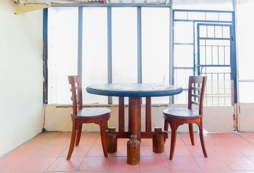 فندق De Oranje Room