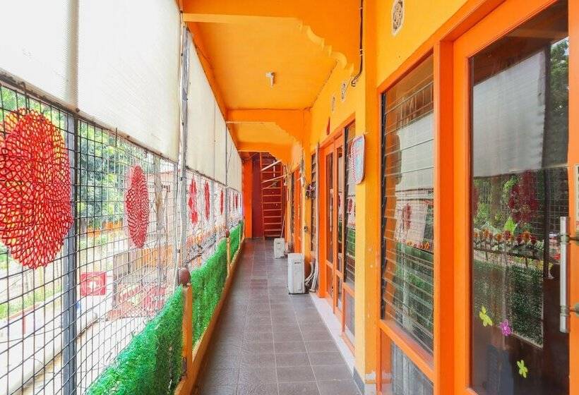 فندق De Oranje Room