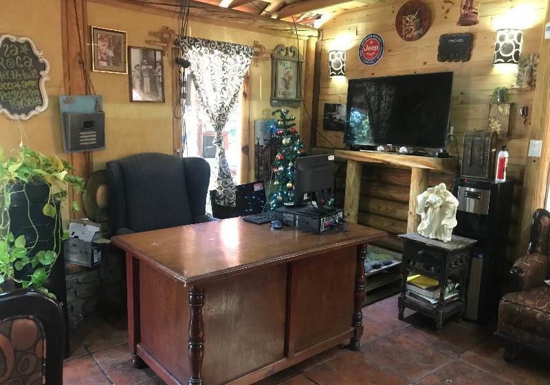 Отель Cabanas La Roca By Oyo Rooms