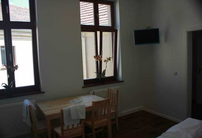 酒店 Gästehaus Innfernow