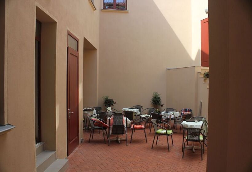 酒店 Gästehaus Innfernow