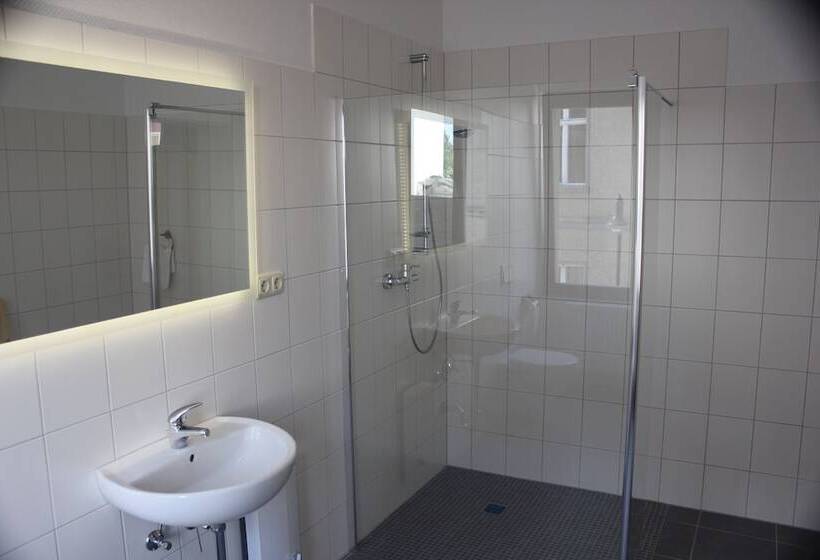 酒店 Gästehaus Innfernow