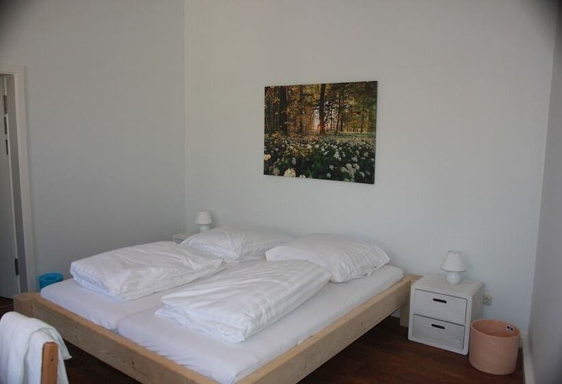 酒店 Gästehaus Innfernow