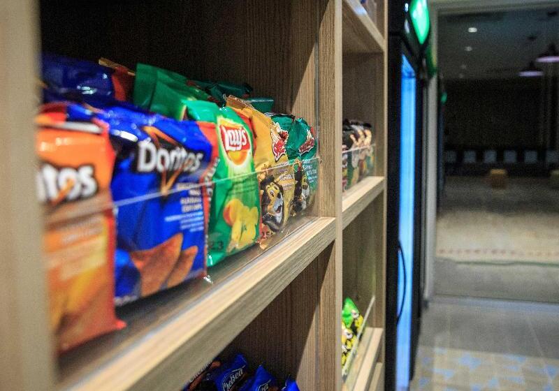 Отель Holiday Inn Lusaka, An Ihg