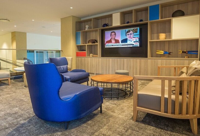 Отель Holiday Inn Lusaka, An Ihg