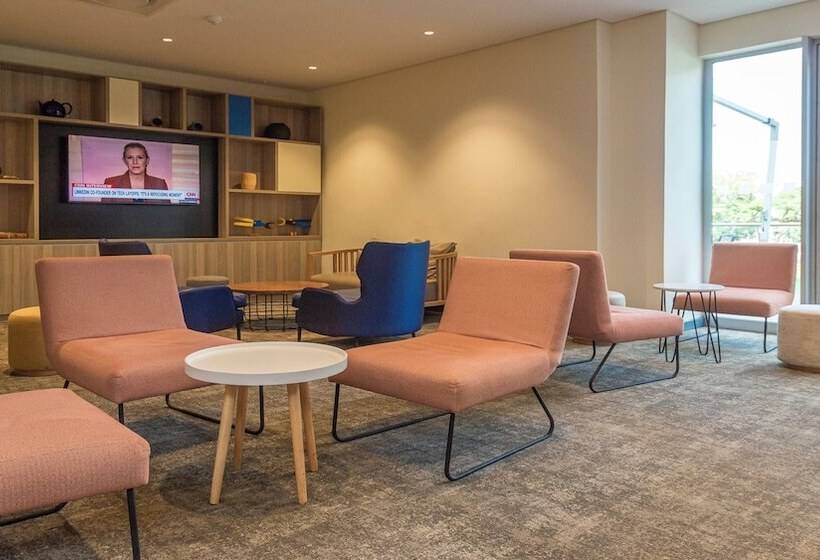 Отель Holiday Inn Lusaka, An Ihg