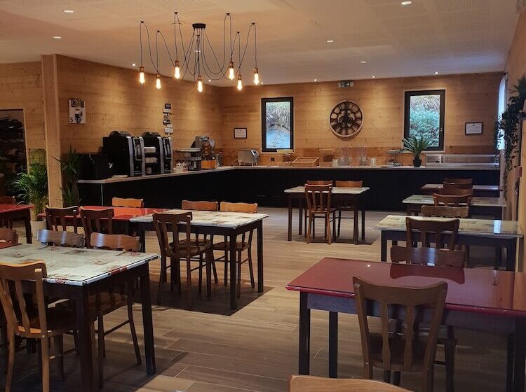 Отель Hôtel Le Picors