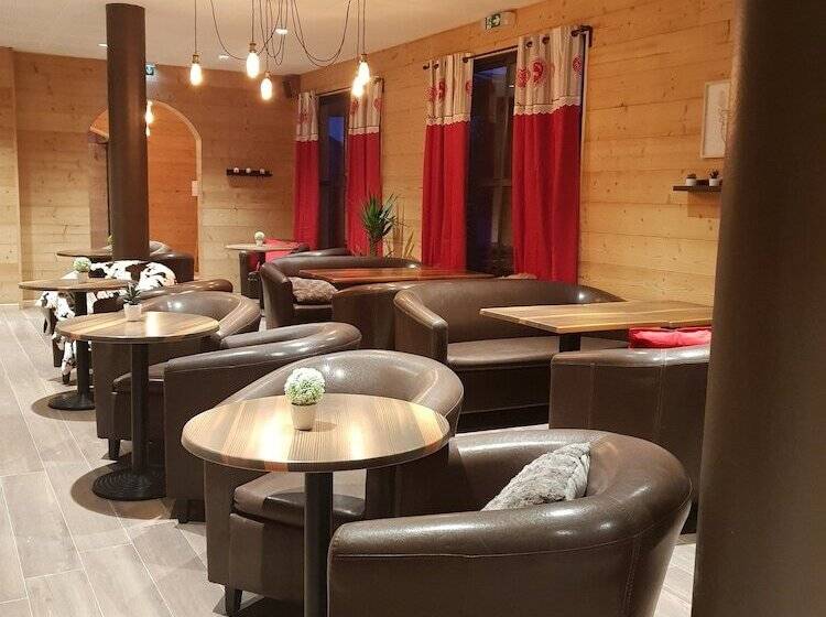 Отель Hôtel Le Picors