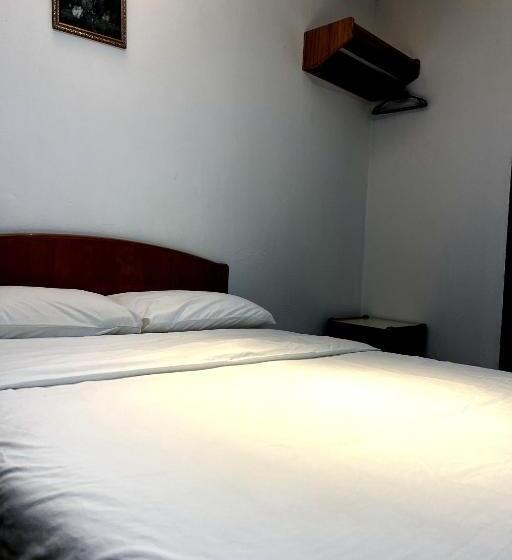 فندق Madani Muslim