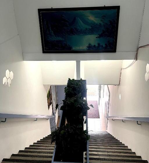 فندق Madani Muslim