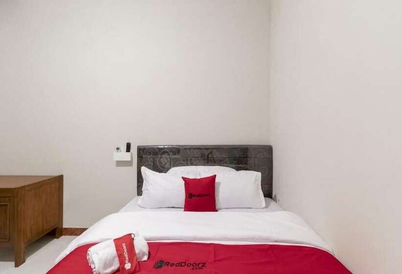 בית מלון כפרי Reddoorz Near Babarsari 2