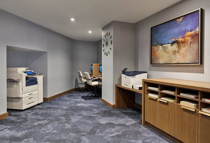 فندق Walt Disney World Swan Reserve