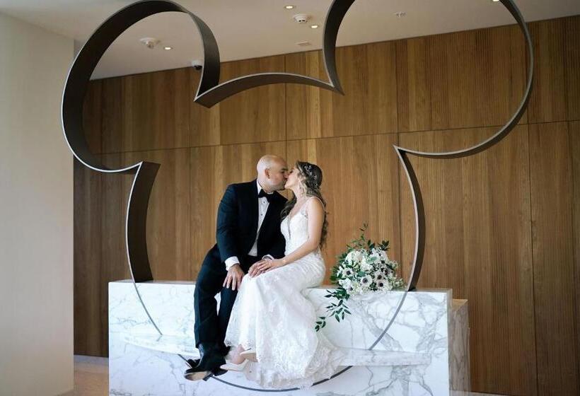 فندق Walt Disney World Swan Reserve