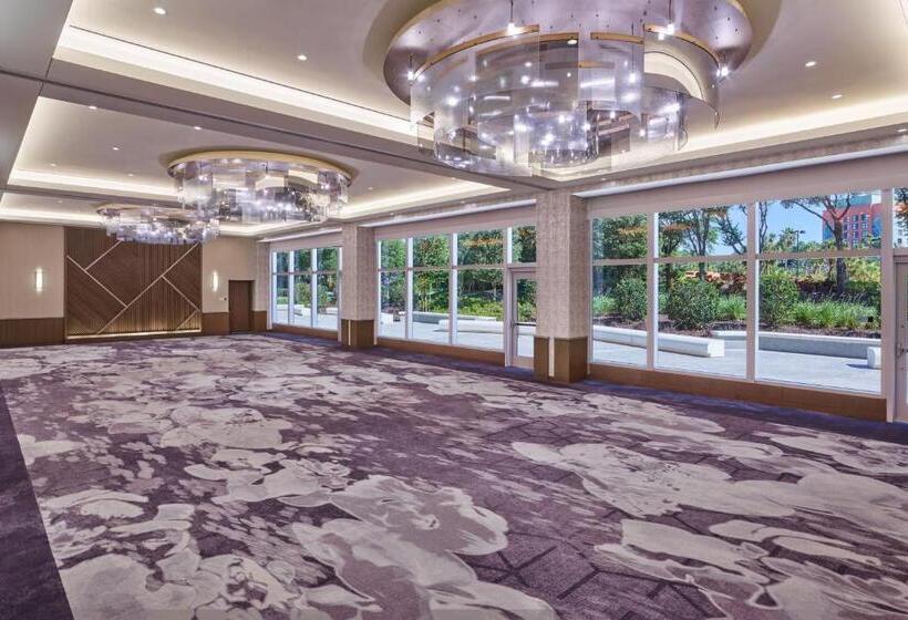 فندق Walt Disney World Swan Reserve