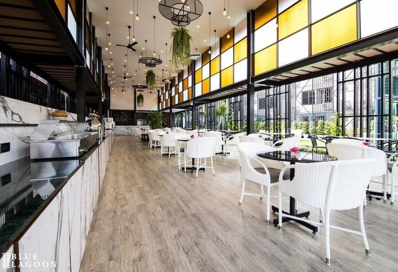 Отель Blue Lagoon