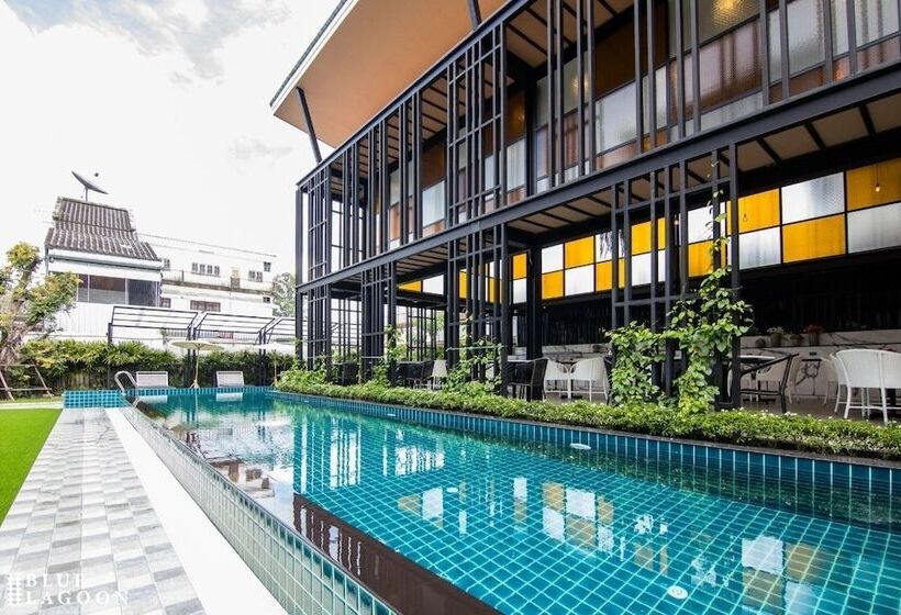 Отель Blue Lagoon