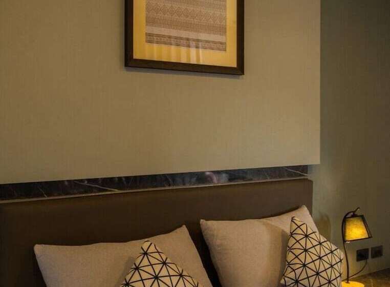 Отель Blue Lagoon