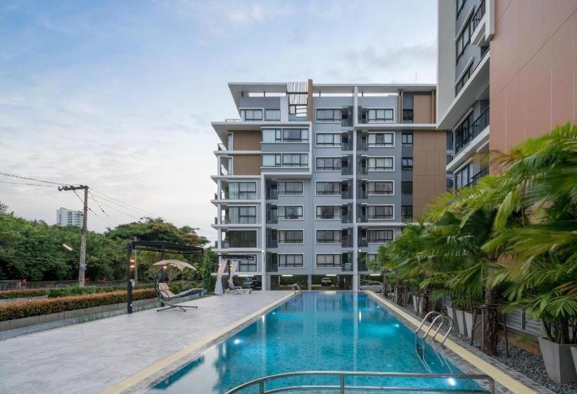 Отель Cape Country Residence