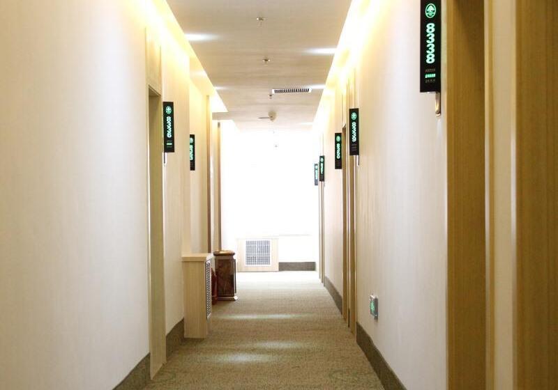 בית מלון כפרי Greentree Inn Dalian North Railway Station Express