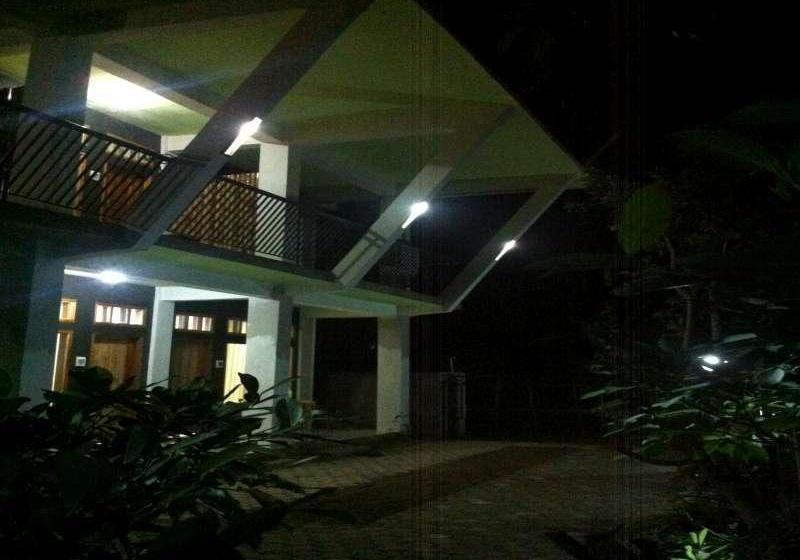 호텔 Lara Home Stay