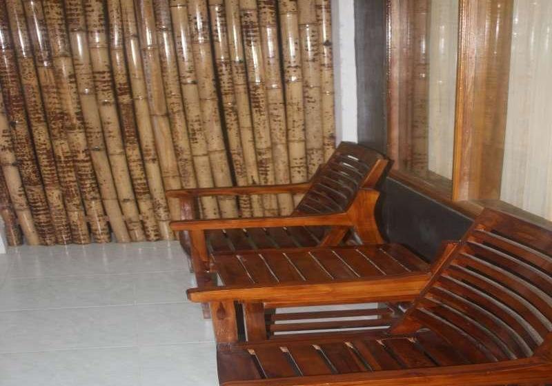 호텔 Lara Home Stay