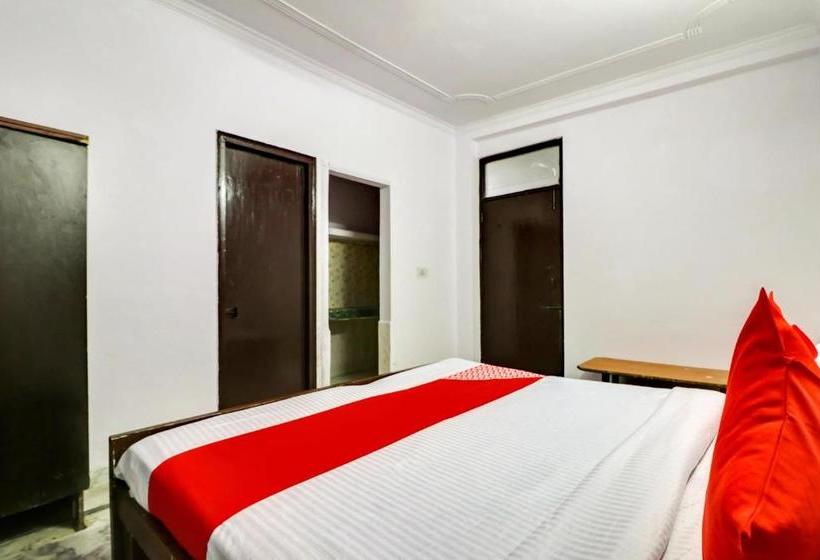 ホテル Oyo 76136 Sai Palace