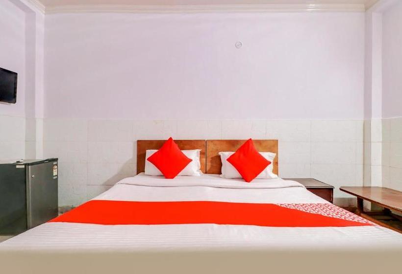 ホテル Oyo 76136 Sai Palace