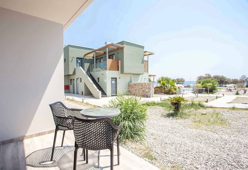 فندق Ampelia Seaside Resort By Estia