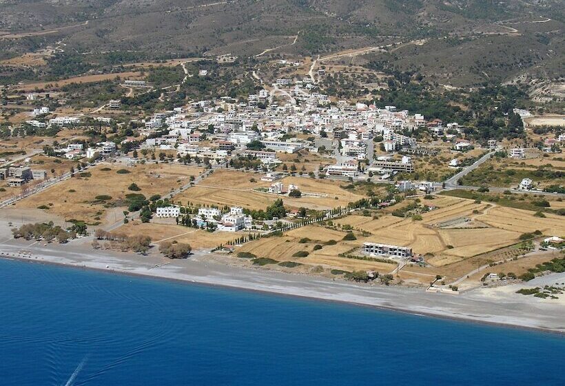 فندق Ampelia Seaside Resort By Estia