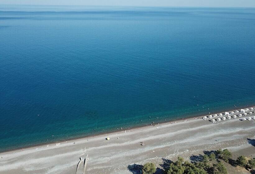 فندق Ampelia Seaside Resort By Estia