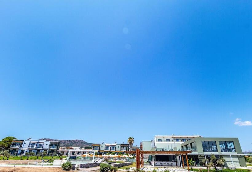 فندق Ampelia Seaside Resort By Estia