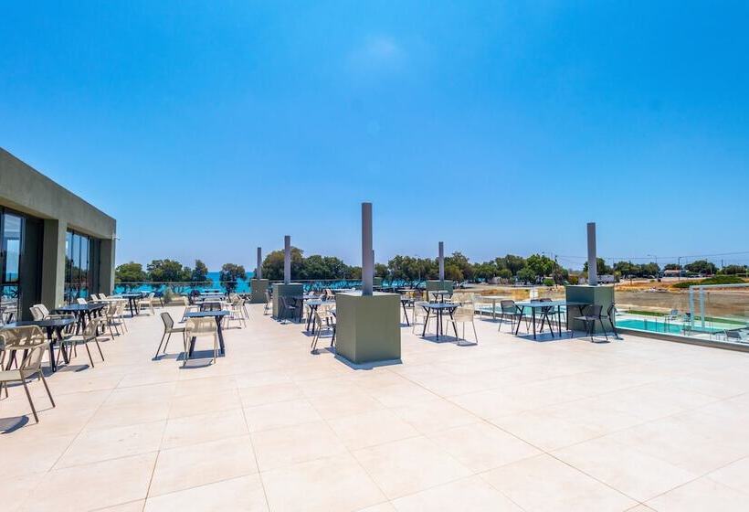 בית מלון כפרי Ampelia Seaside Resort By Estia