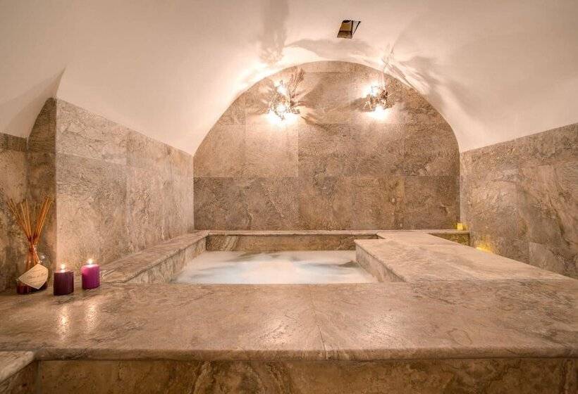 هتل Casa Argileto