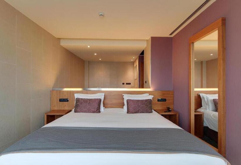 ホテル Badalona Tower