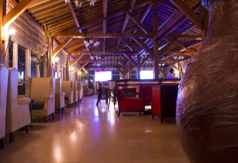 هتل Best Western Plus Accra Beach