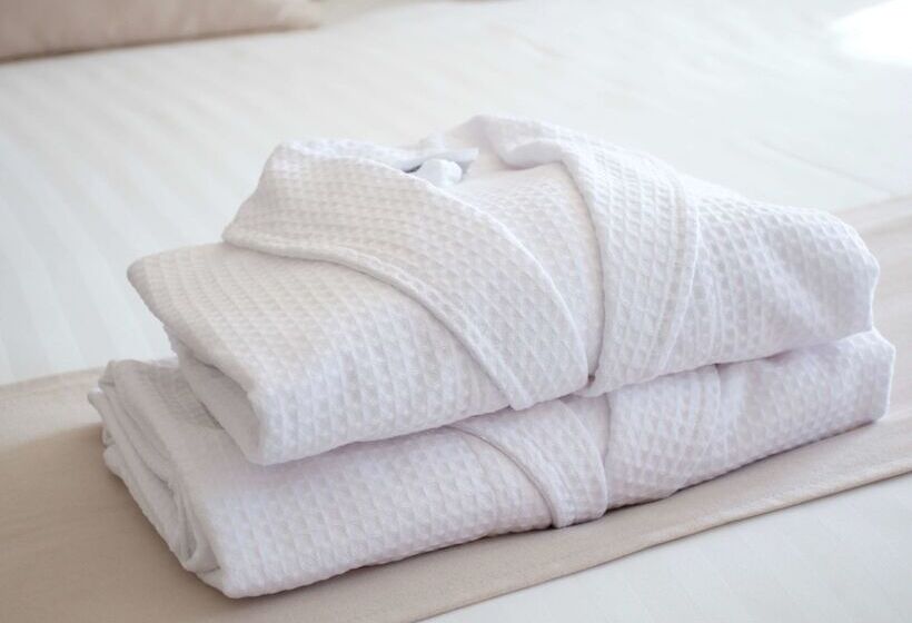 Surestay Hotel By Best Western The Clarence On Melville